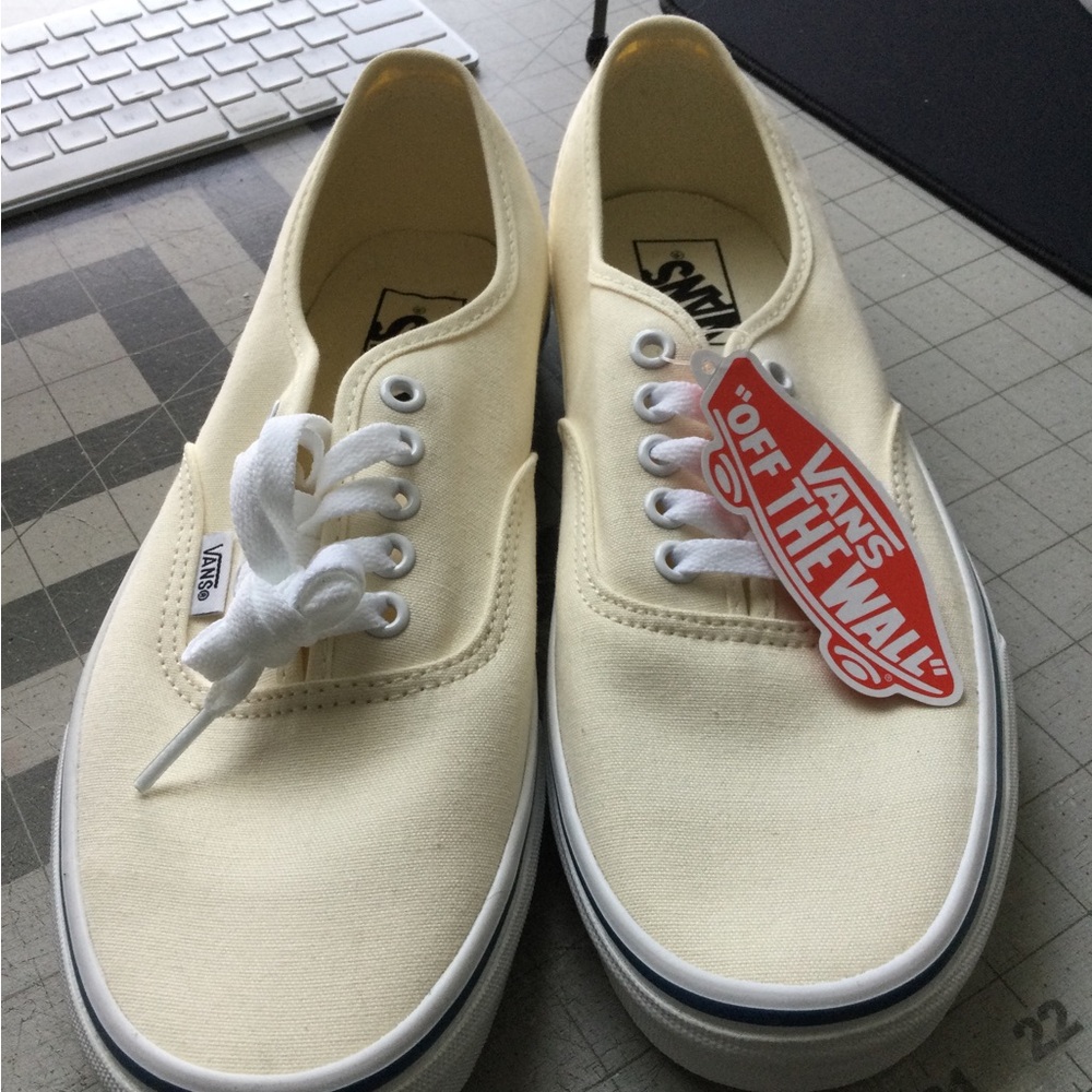 Vans Authentic Off White NIB